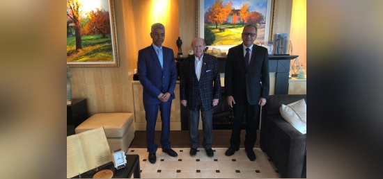  Consul General Mr. Manish meets Mr. Jim Pattison, owner of Jim Pattison Group, Canada's second largest privately-held company. Both discussed opportunities for bilateral business collaboration and investment. (September 23, 2020)